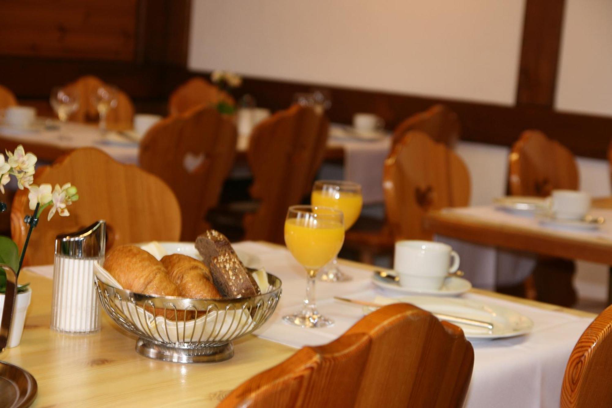 Hotel Glaernisch Hof Хорген Екстериор снимка