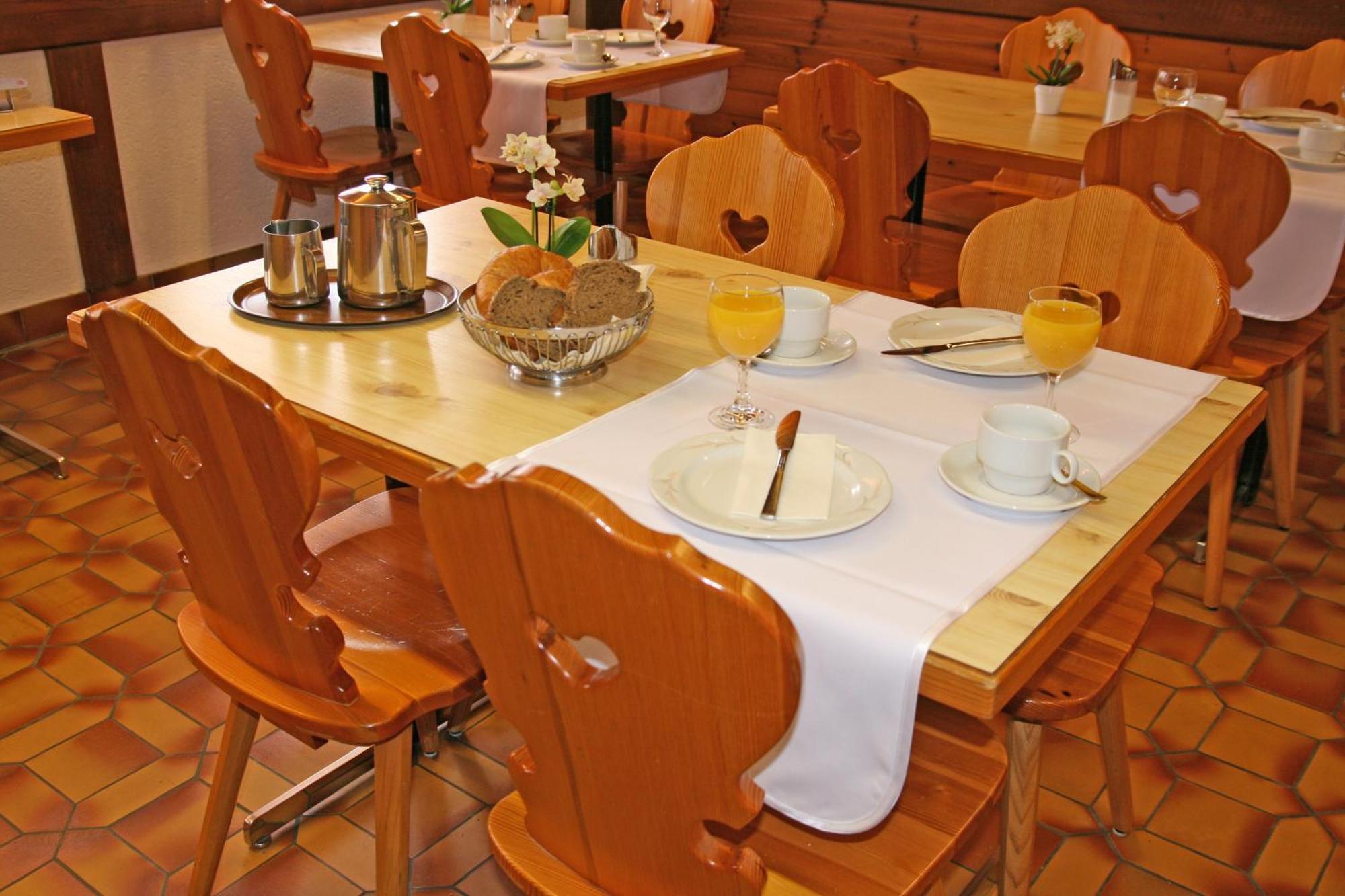 Hotel Glaernisch Hof Хорген Екстериор снимка