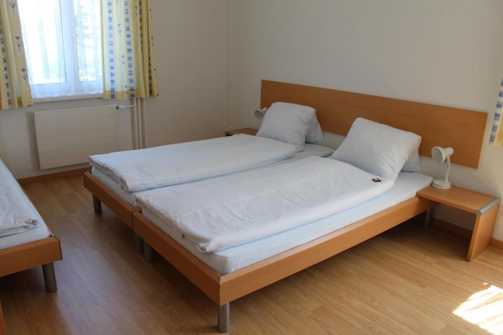 Hotel Glaernisch Hof Хорген Стая снимка