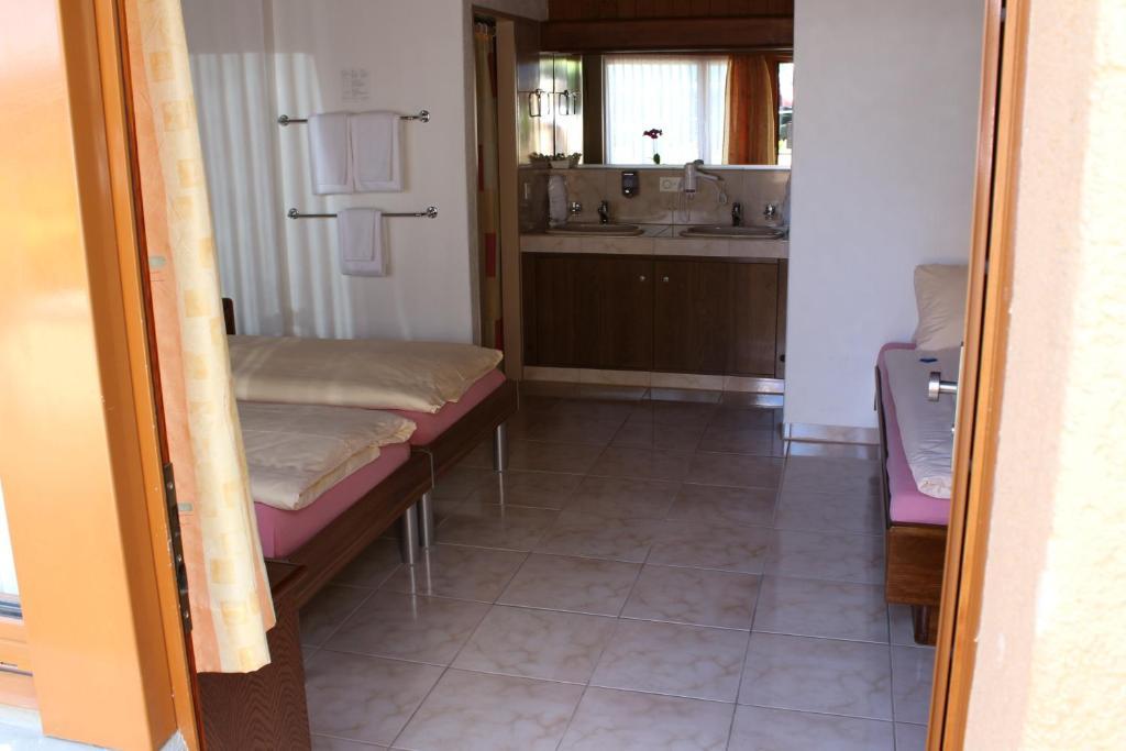 Hotel Glaernisch Hof Хорген Стая снимка